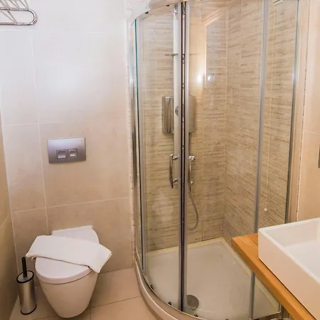 Grand Boutique Hotel