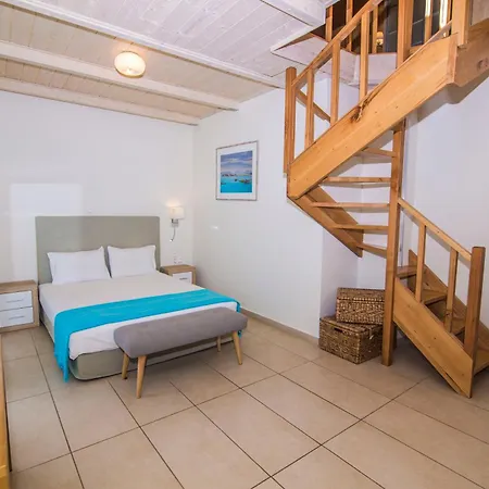 Grand Boutique Hotel 4*