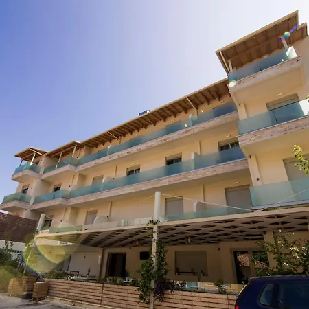 Grand Boutique Hotel 4*